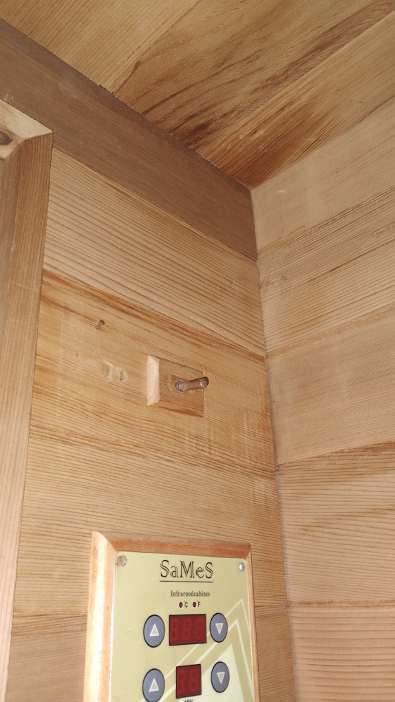 Praktijkopstelling van een Homeyduino temperatuursensor bij water of sauna